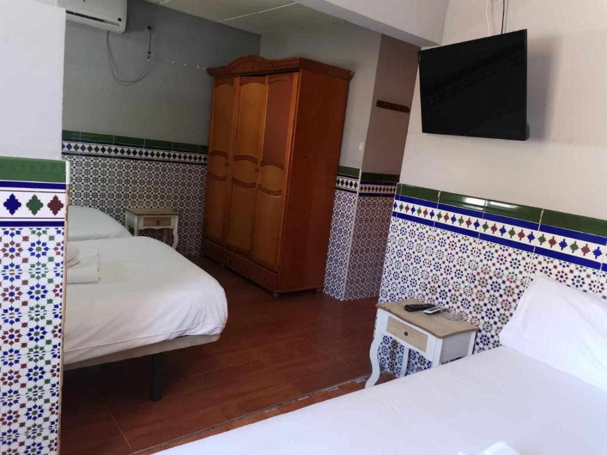 Hostal Avenida Andalucia Sevilla Exteriör bild