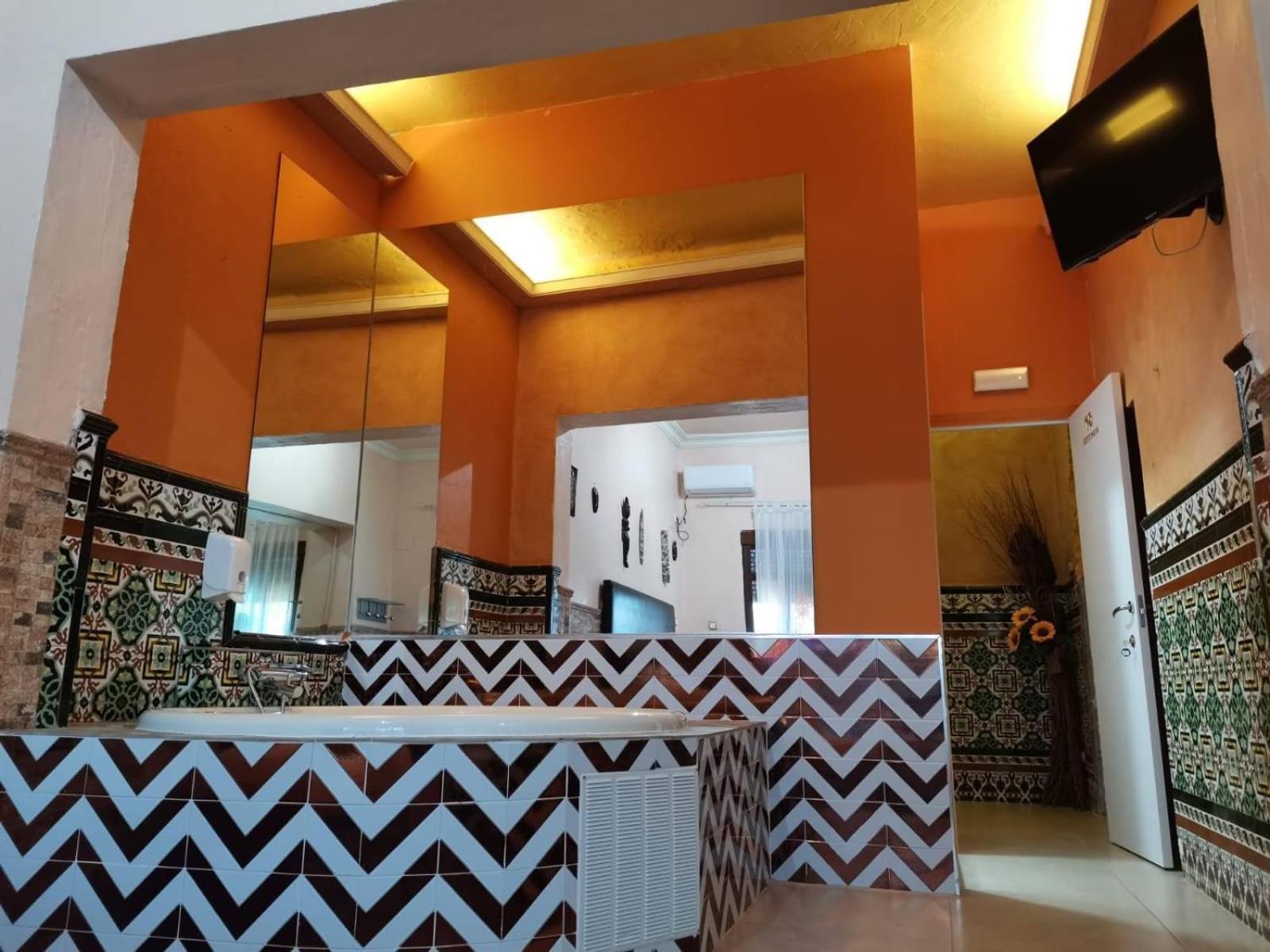 Hostal Avenida Andalucia - Solo Adultos Sevilla Exteriör bild