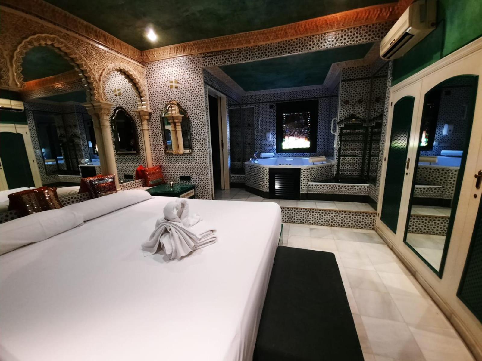 Hostal Avenida Andalucia Sevilla Exteriör bild