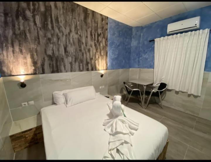 Hostal Avenida Andalucia Sevilla Exteriör bild